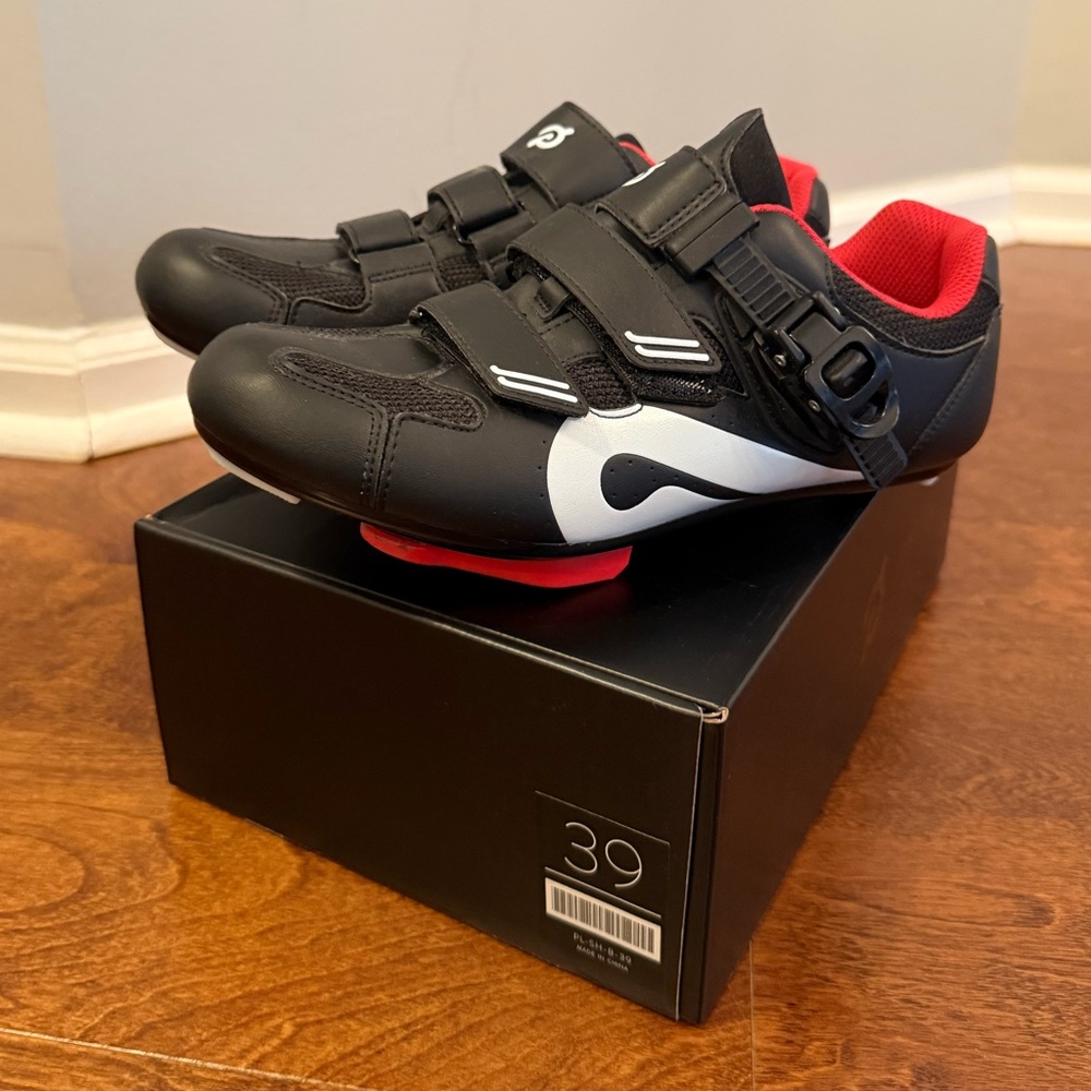 Peloton Size 39 Cycling Shoes
